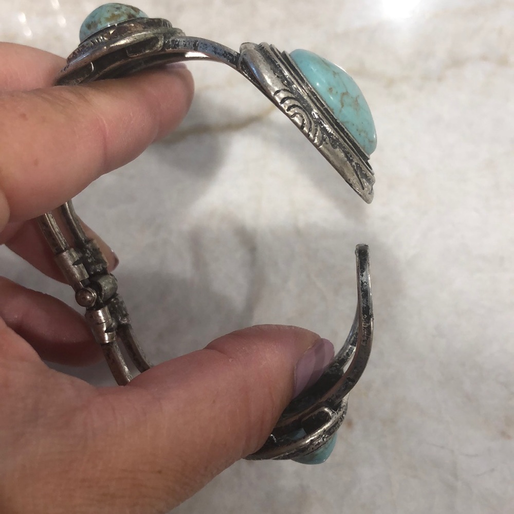 Turquoise stone bangle - Picture 3 of 3